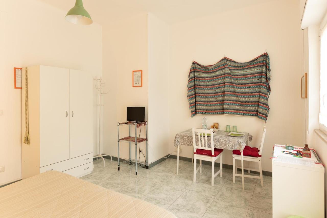 Double or Twin Room Private External Bathroom