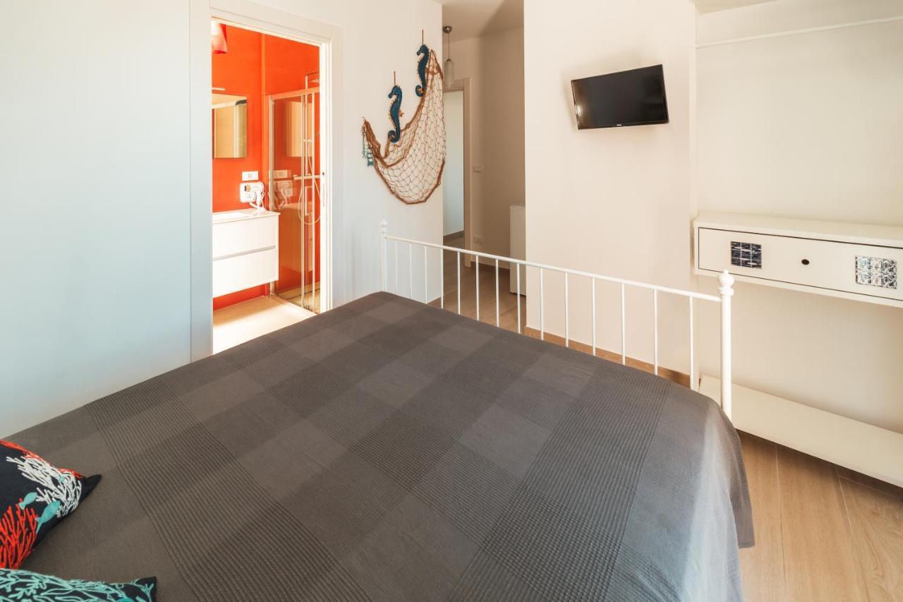 Double Room with Balcony and Sea View
