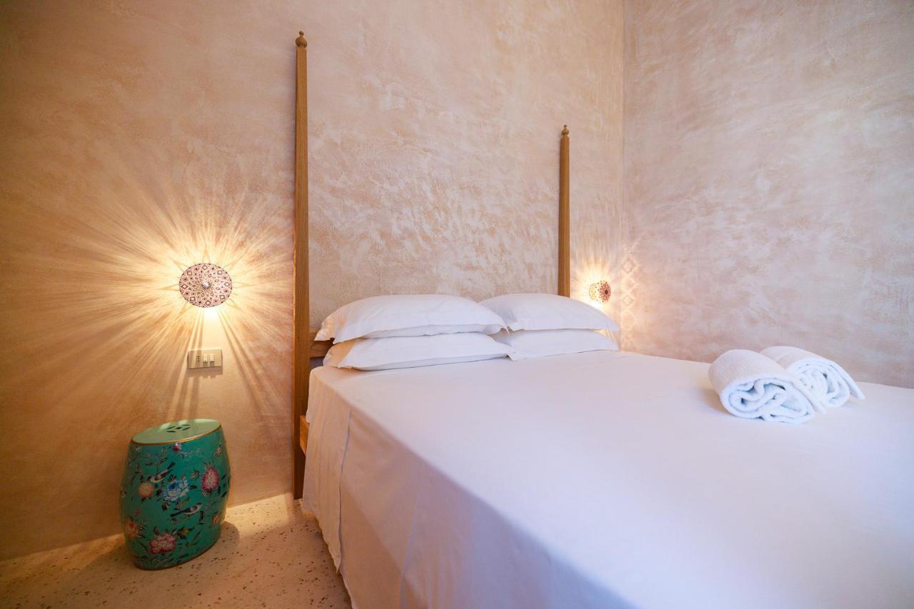 Suite,1143102463:JPEG