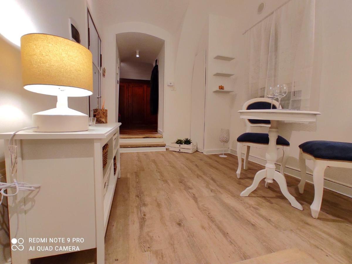 One-Bedroom Apartment,1191816022:JPEG