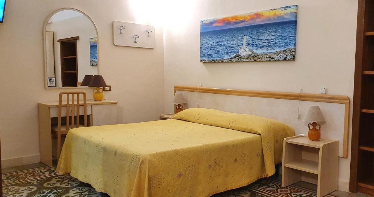 Doppel-/Zweibettzimmer mit eigenem Bad