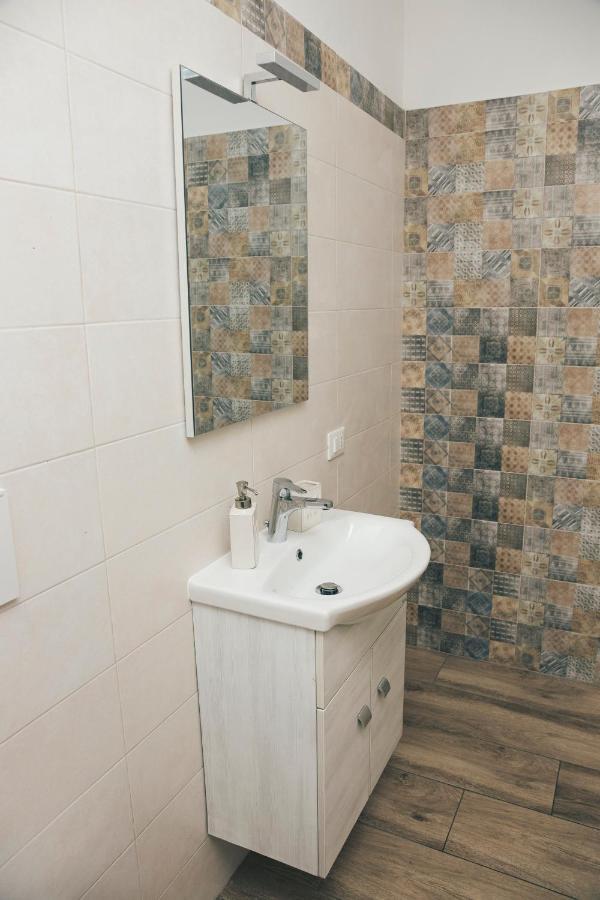 Double Room Private Bathroom,1298789515:JPEG