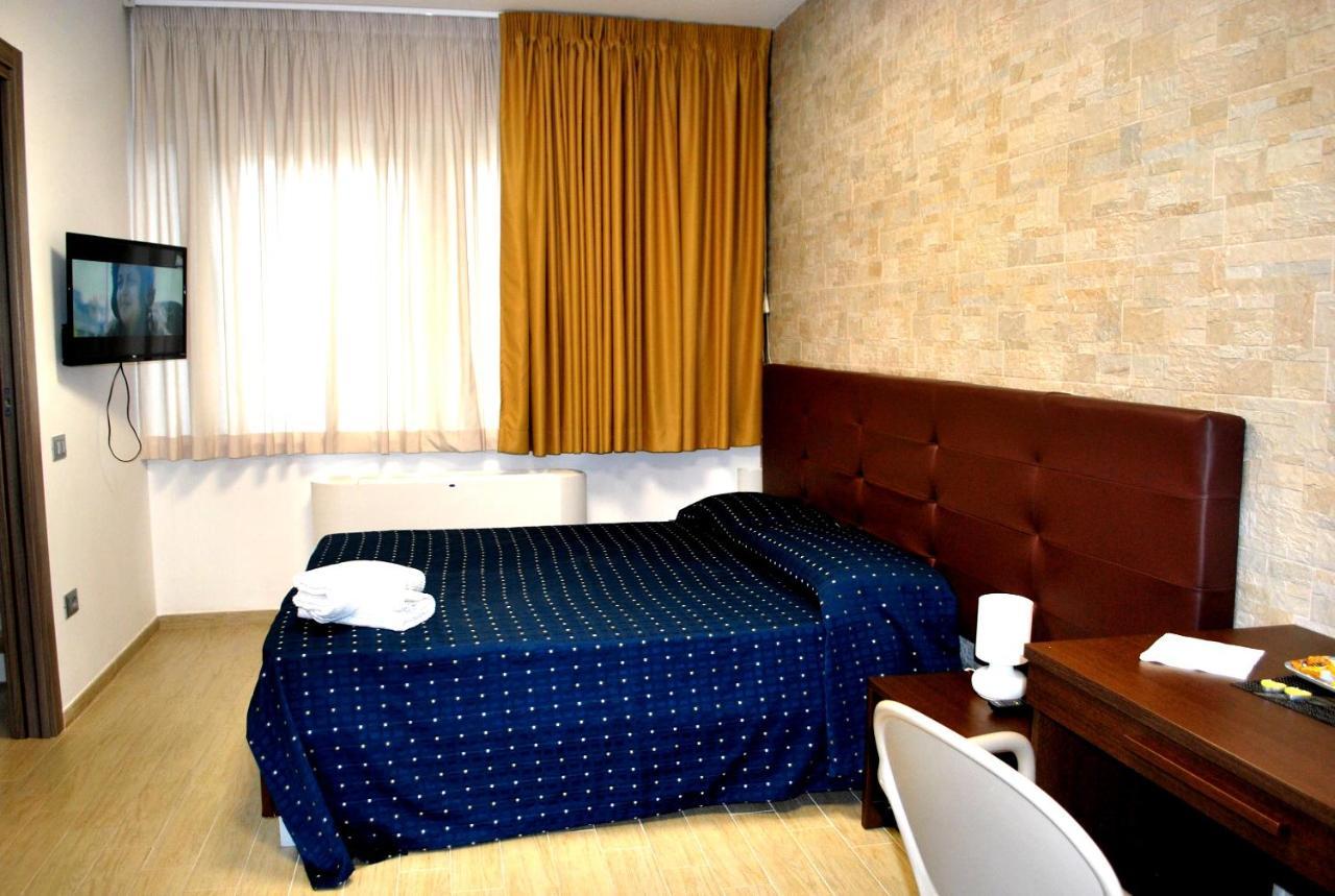 Deluxe Zimmer (2 Erwachsene & 1 Kind)