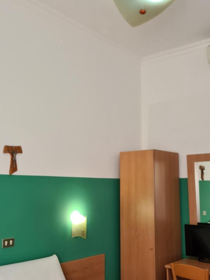 Double Room,1351908337:JPEG