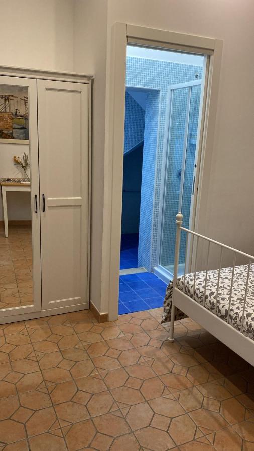 Large Double Room,1381801409:JPEG