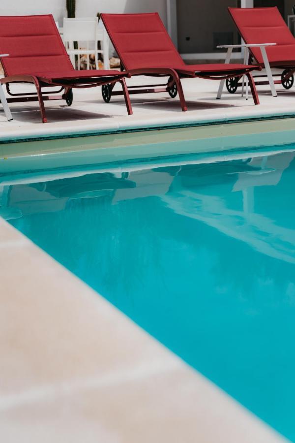 Suite,1399352489:JPEG