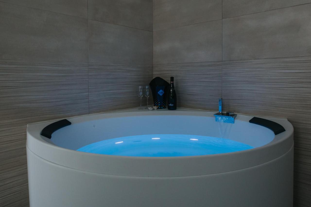 Deluxe Tweepersoonskamer met 1 of 2 Bedden en Bubbelbad