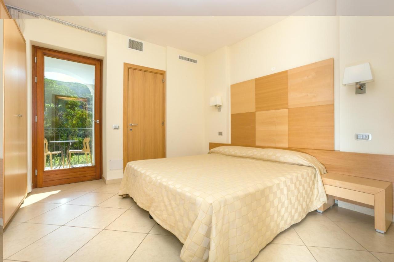 Double Room,1498585399:JPEG