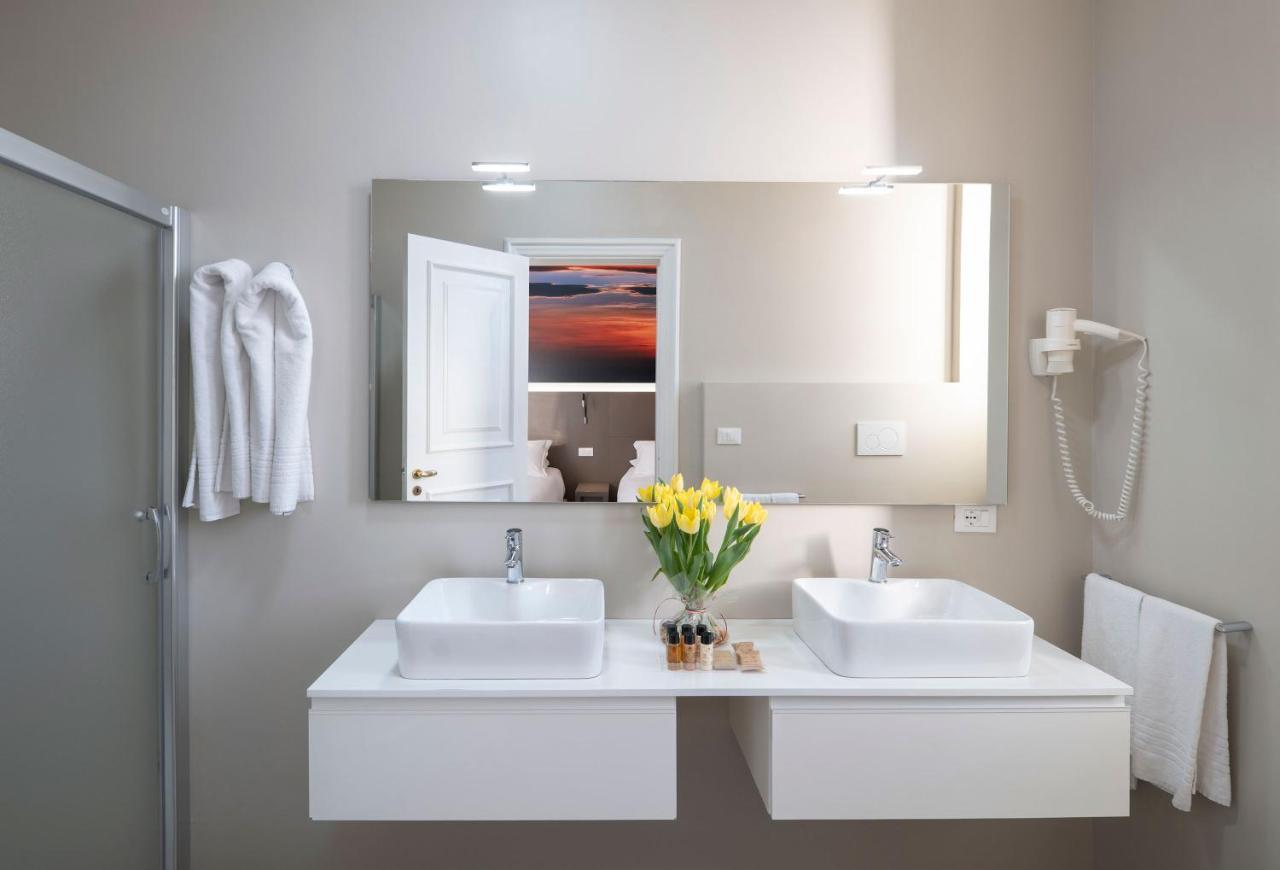 Superior Quadruple Room,1498634227:JPEG