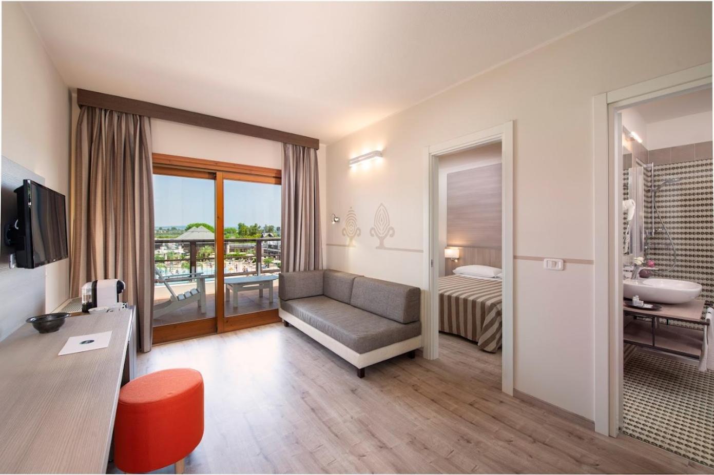 Deluxe Suite,1603741904:JPEG
