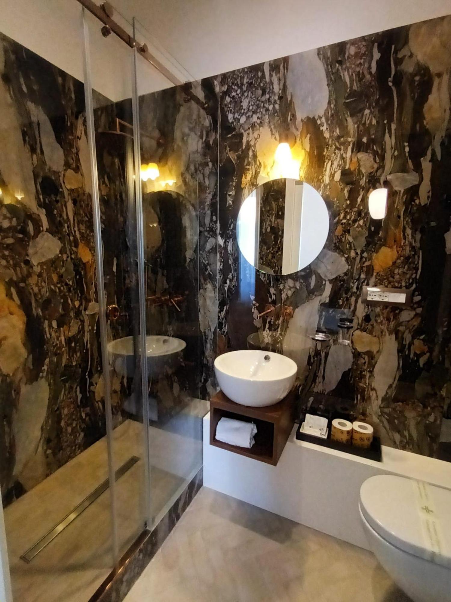 Double Room Private Bathroom
