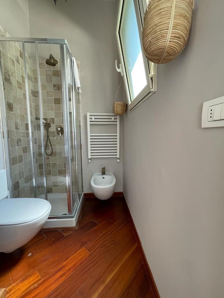 Family Room Private Bathroom