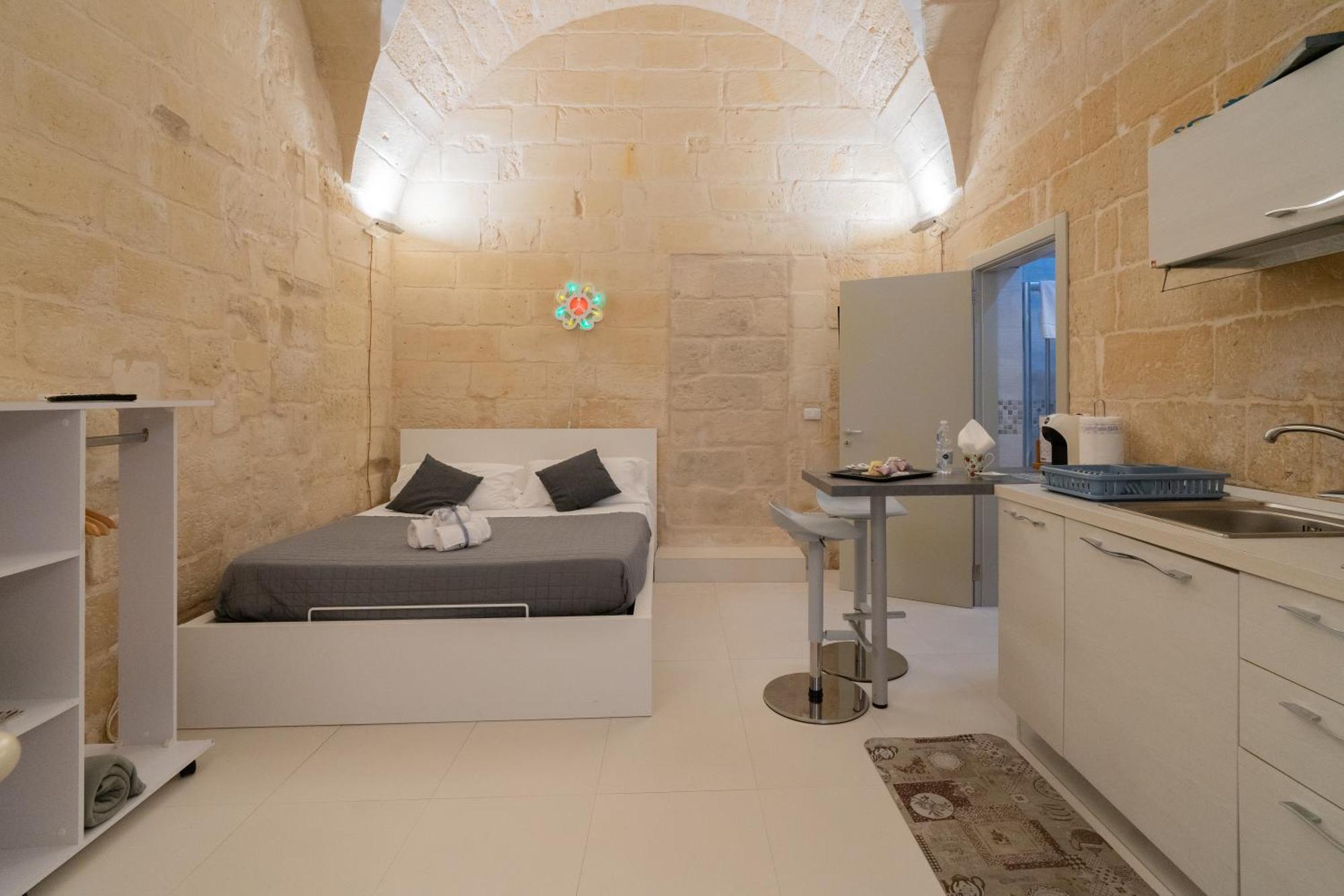 One-Bedroom Apartment,1575085898:JPEG