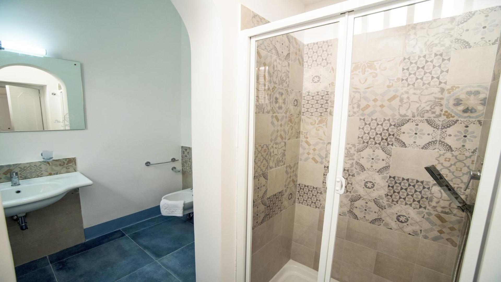 Small Twin Room,1617858688:JPEG