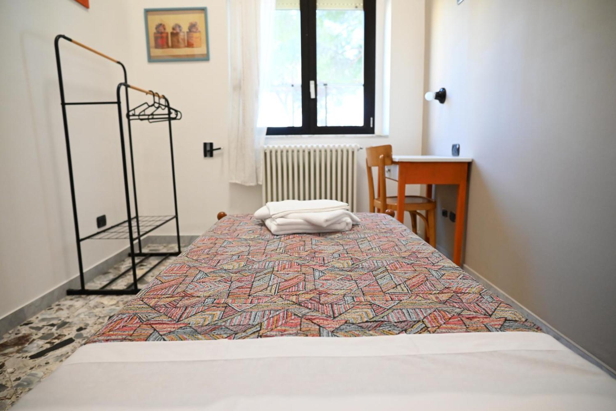 Camera Doppia con Letti Singoli con Bagno Privato