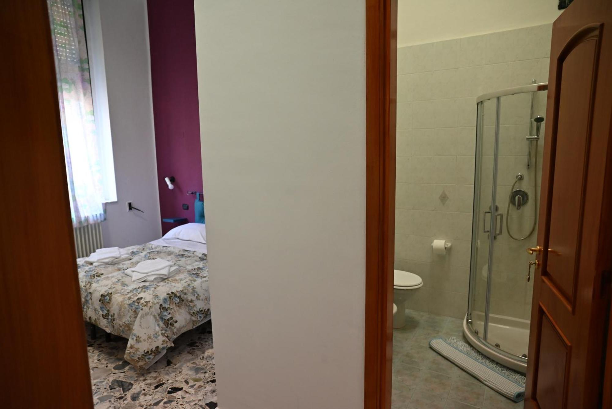 Camera Matrimoniale con Bagno Privato