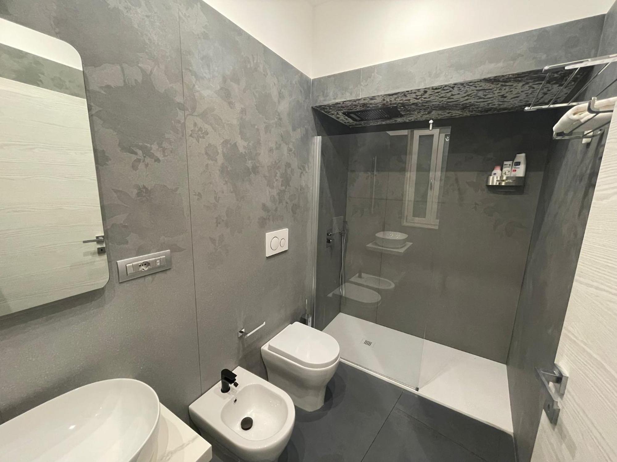King Room,1635097720:JPEG