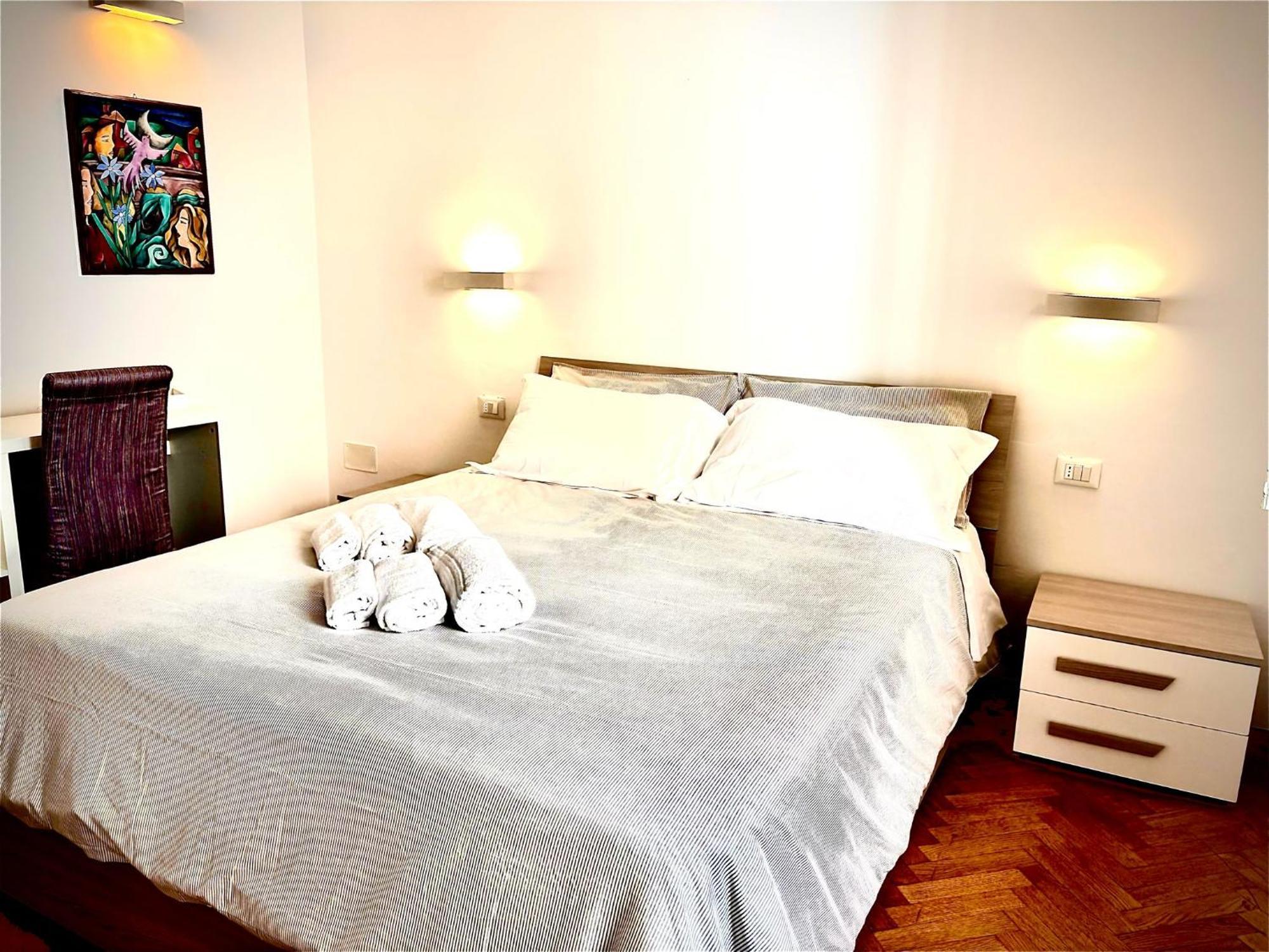 Deluxe Double Room,1658784172:JPEG