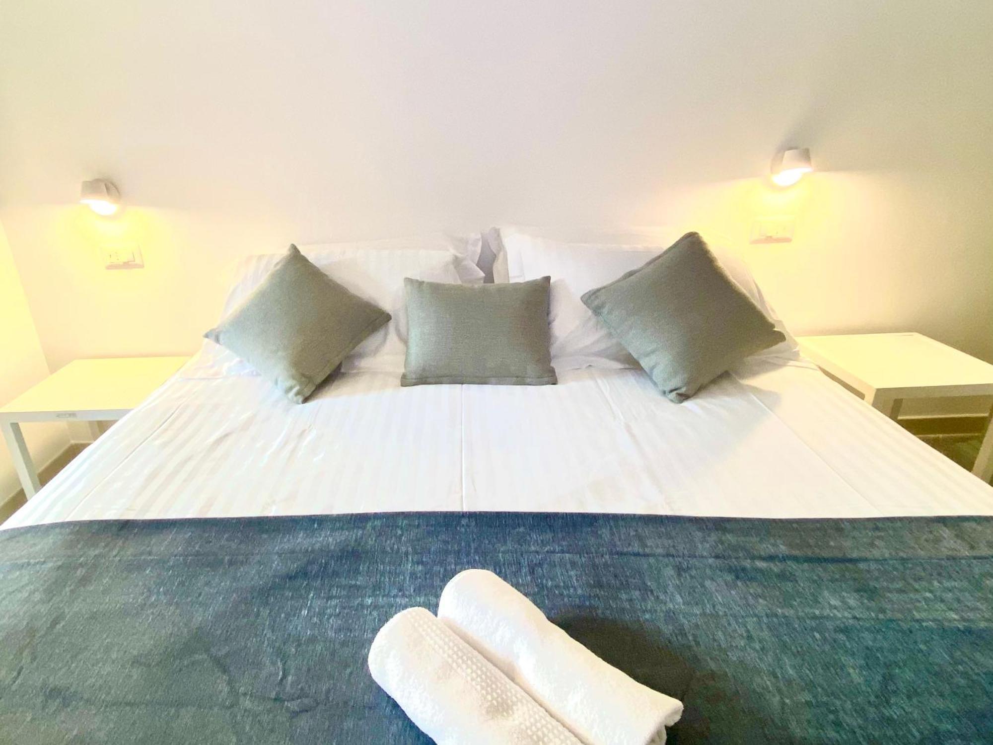 One-Bedroom Standard Apartment