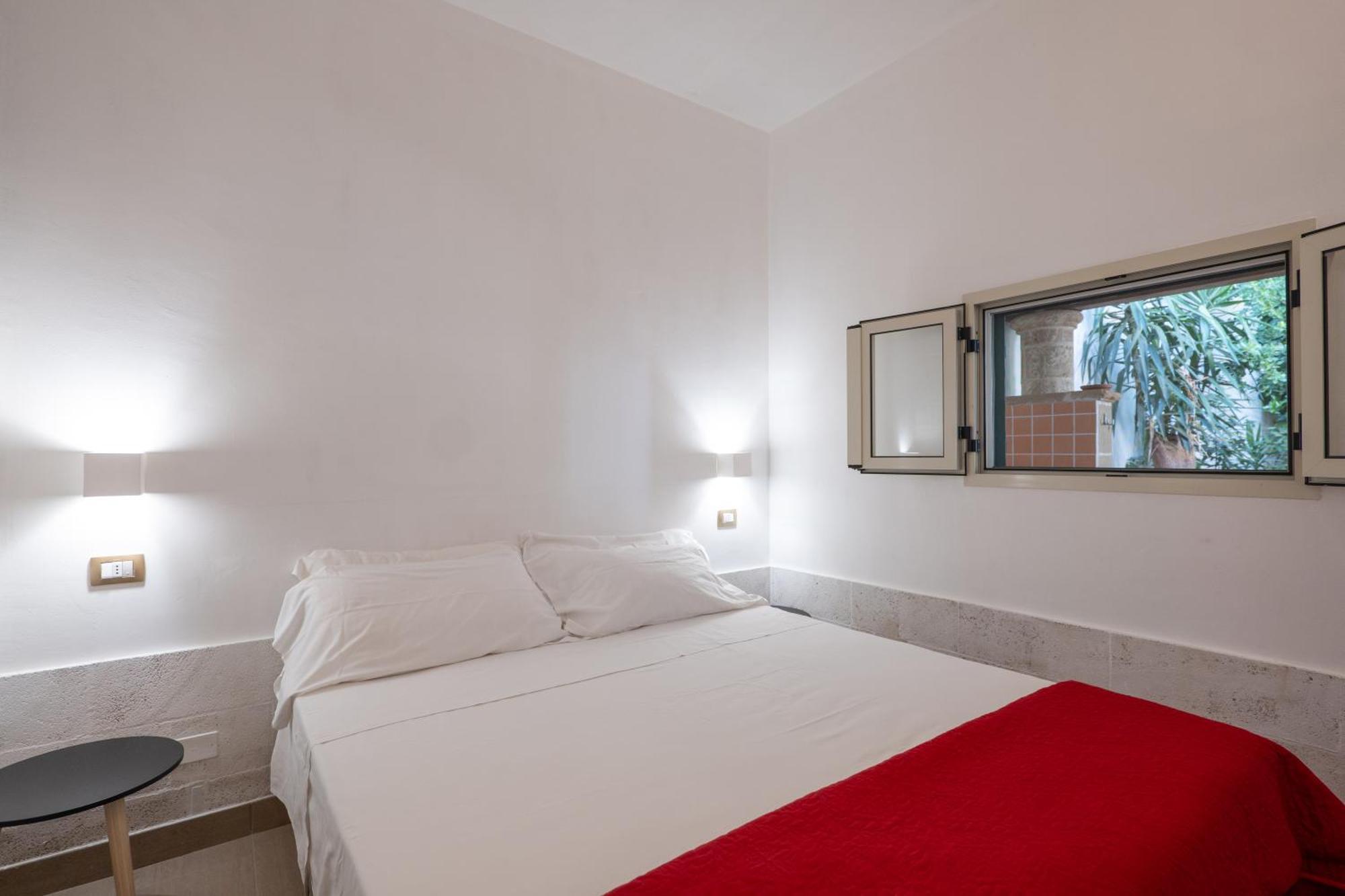 Two-Bedroom Apartment,1743015943:JPEG