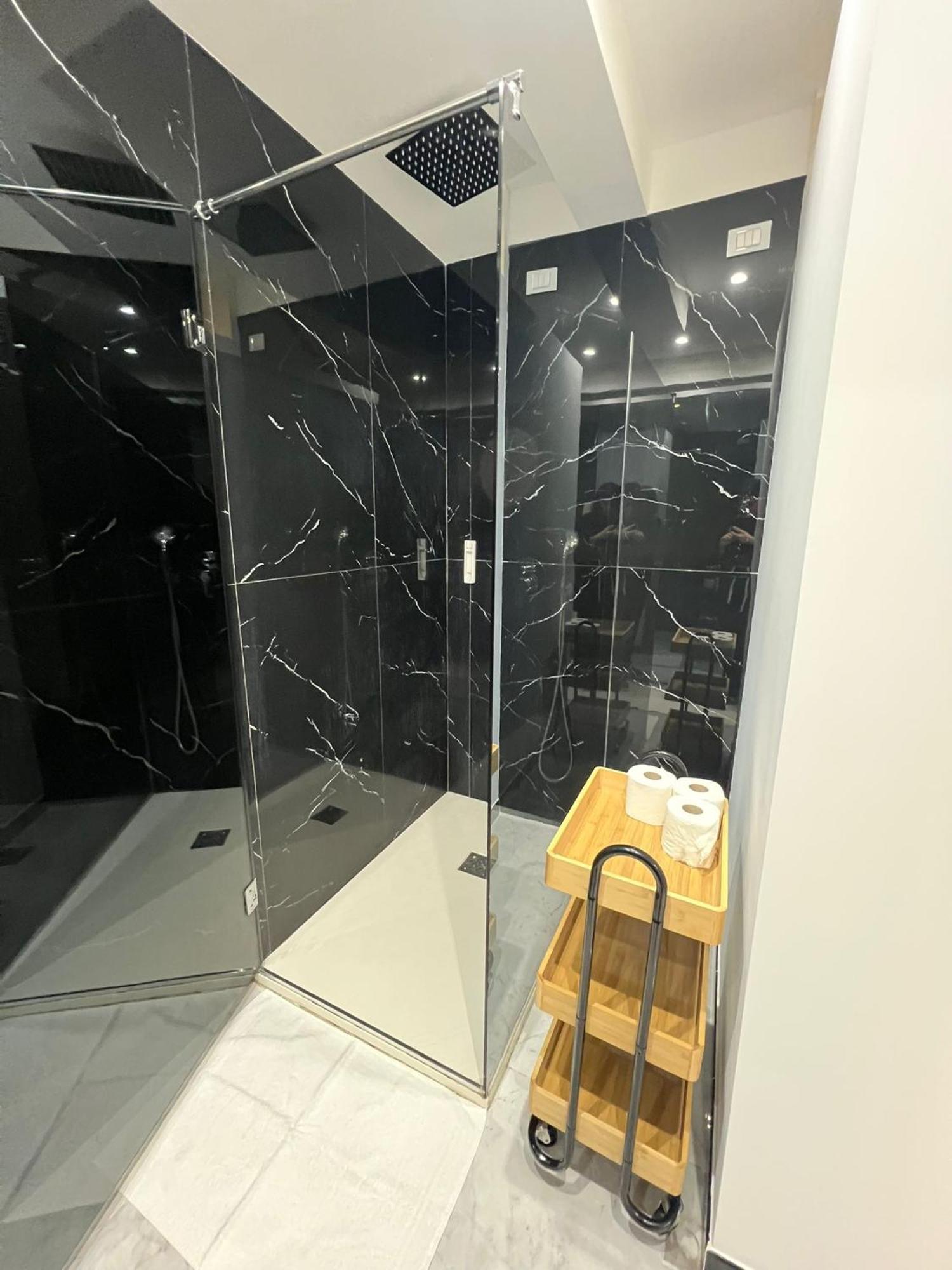 Double Room,1743556766:JPEG
