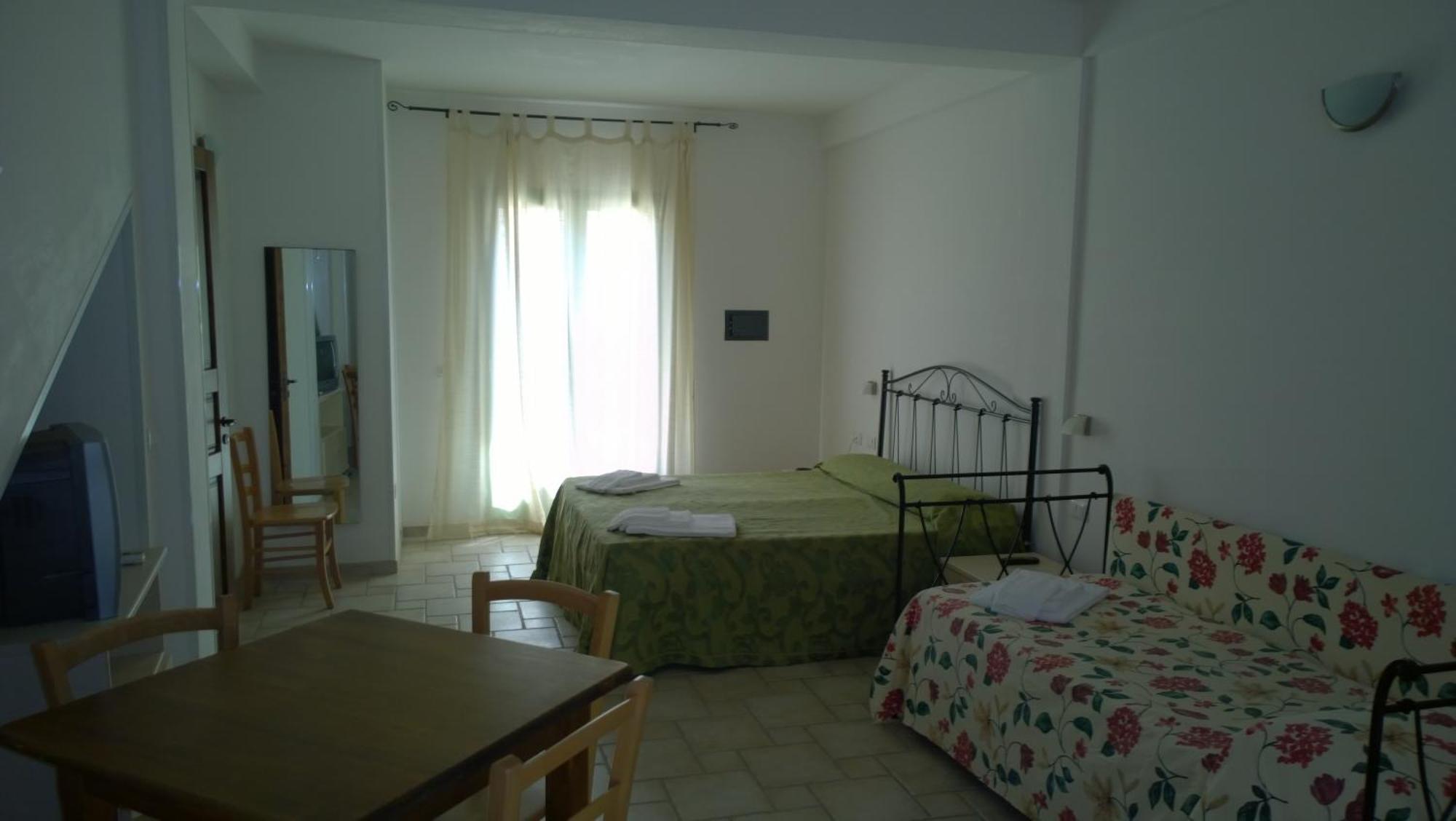 Double Room with Pool View,1756567987:JPEG