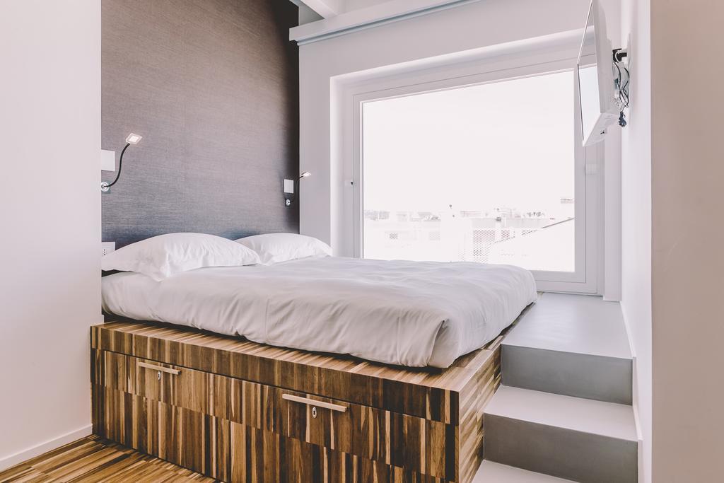 Two-Bedroom Suite with Sea View,215956892:JPEG