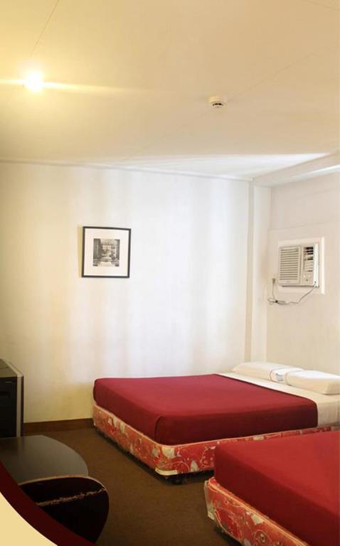 One-Bedroom Apartment,412939059:JPEG
