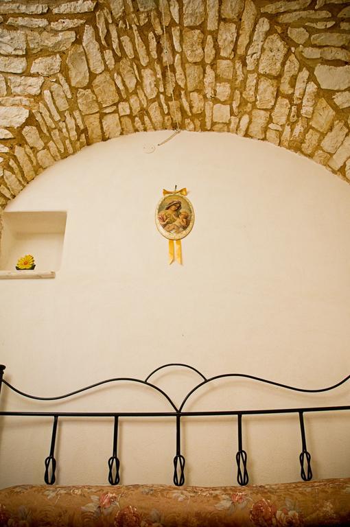 Casa Trullo con 1 Camera da Letto e Vista Giardino