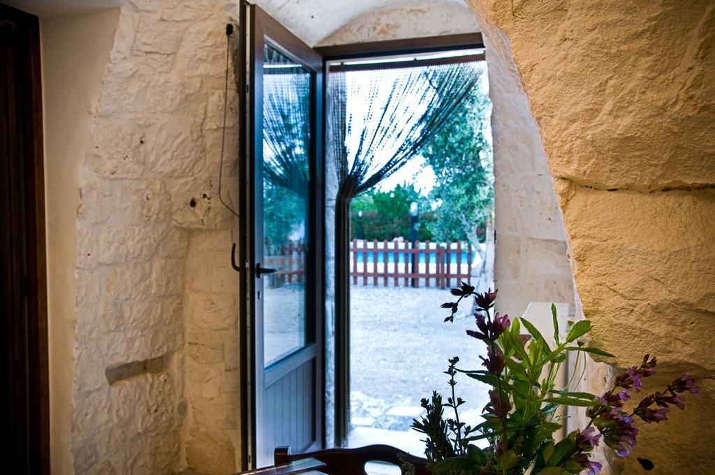 Casa Trullo con 1 Camera da Letto e Vista Piscina