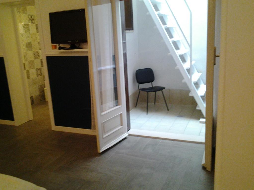 Double Room,1699075516:JPEG