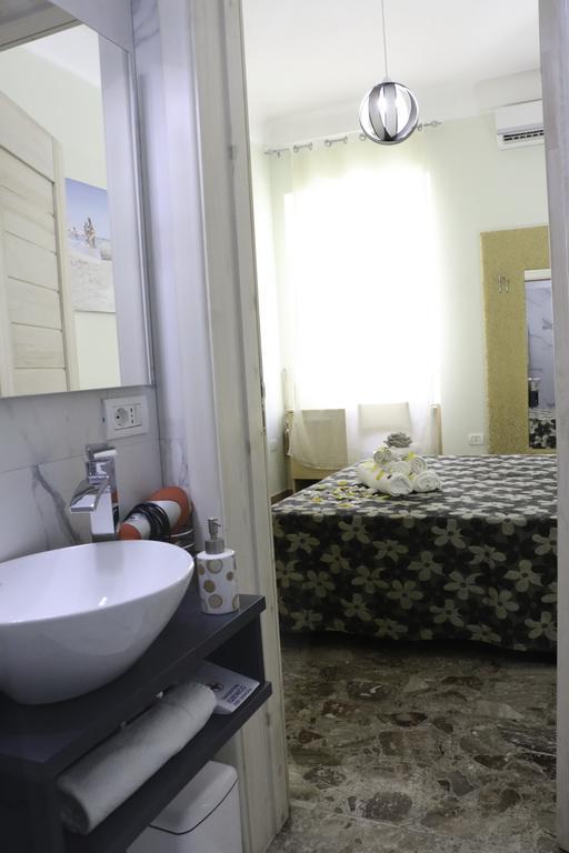 Deluxe Double or Twin Room,402551877:JPEG