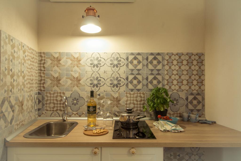 One-Bedroom Apartment,422370957:JPEG