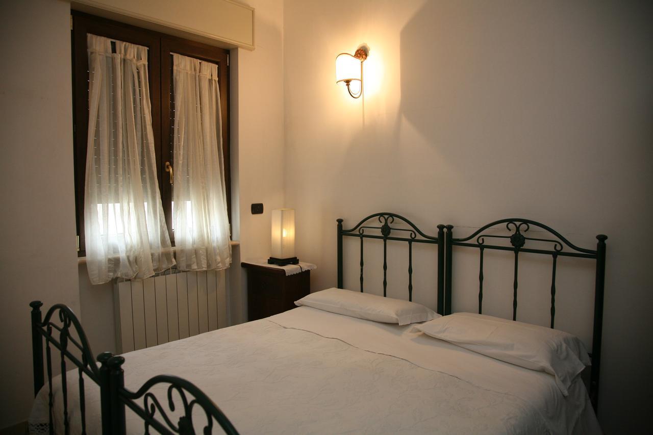 Economy Double or Twin Room,527572734:JPEG