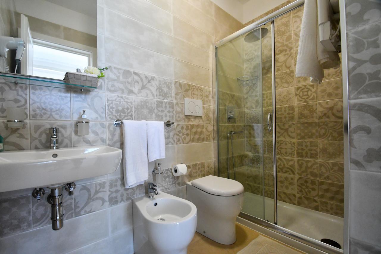 Deluxe Doppelzimmer mit Balkon und Meerblick