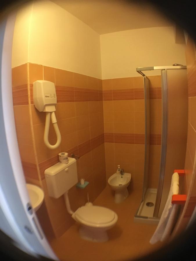 Camera Deluxe (2 Adulti + 1 Bambino)