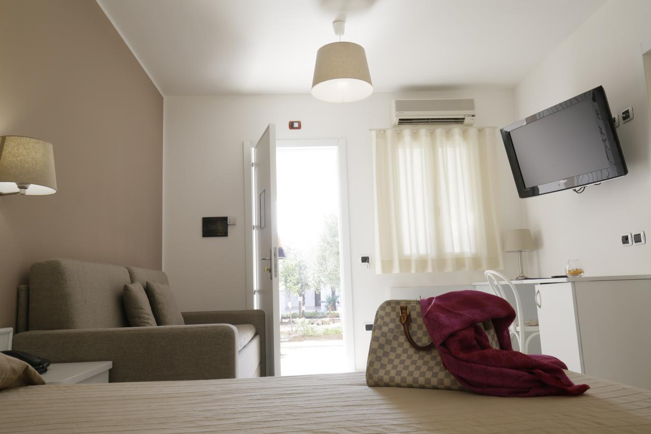 Deluxe Double Room Patio