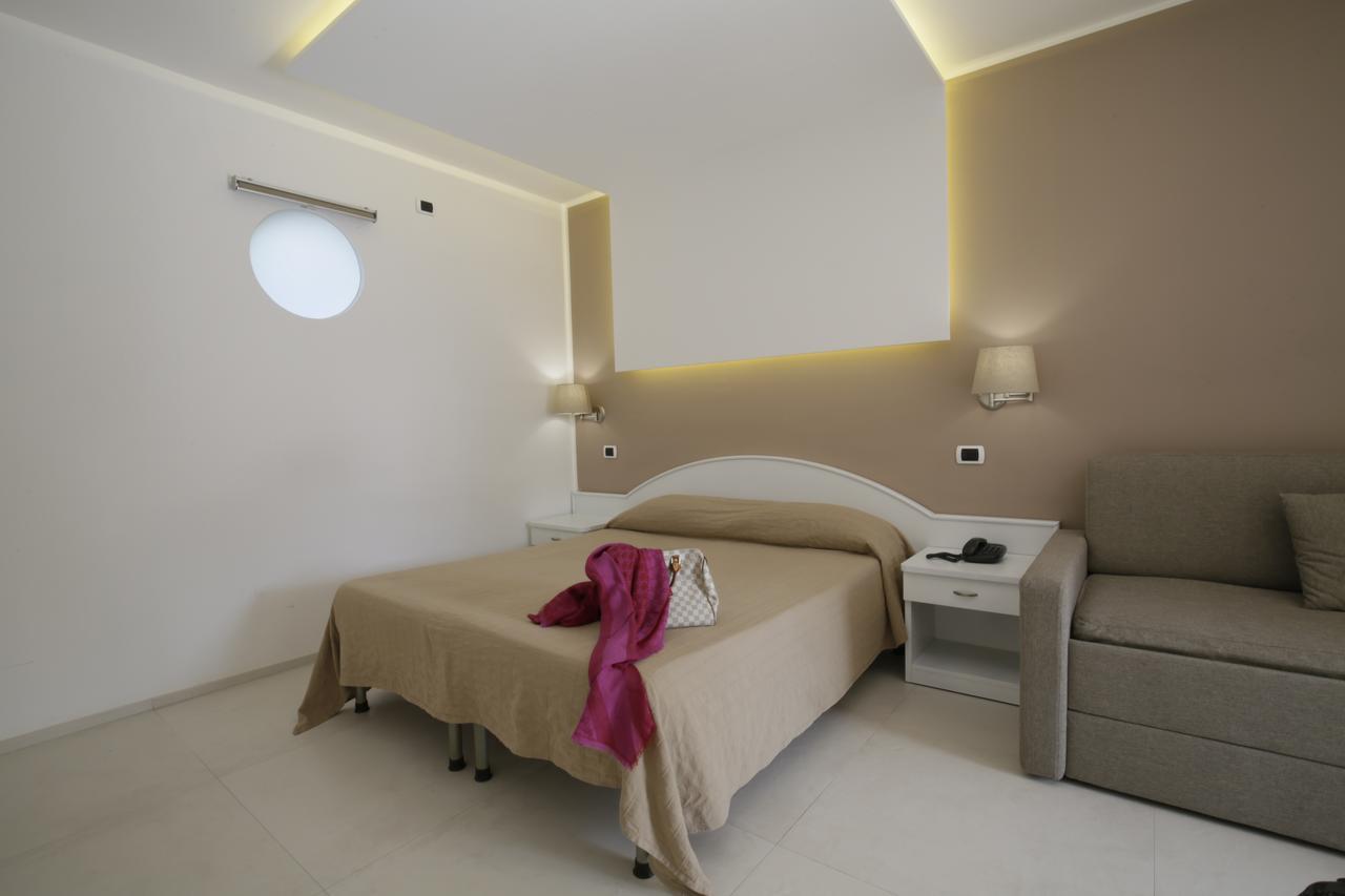 Deluxe Double Room Patio