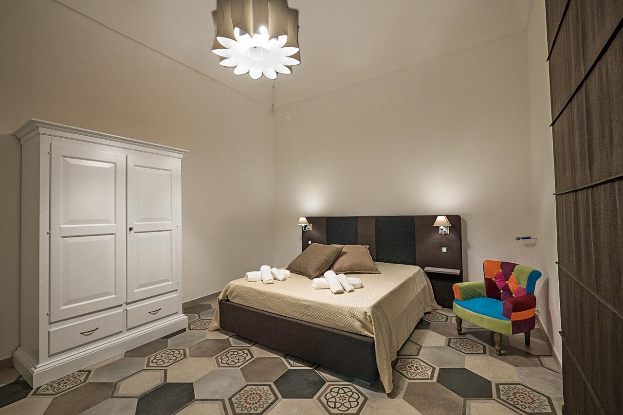 Camera Matrimoniale Deluxe con 1 Letto Supplementare