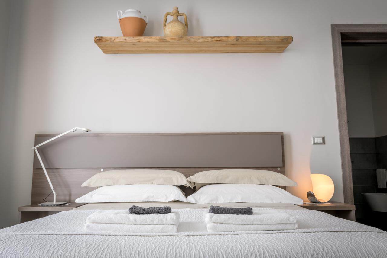 Double Room with Balcony (3 Adults),670170624:JPEG