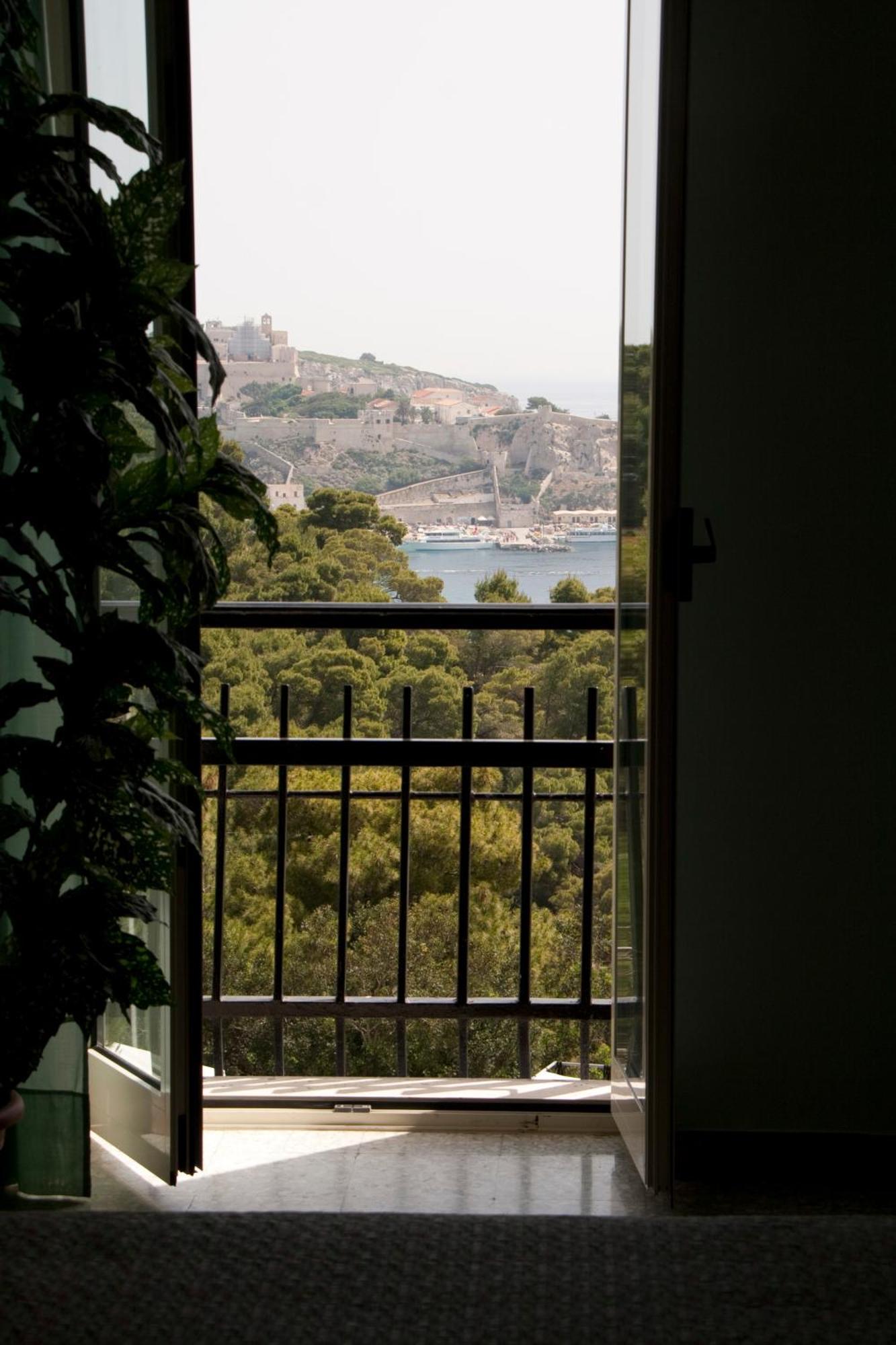 Double or Twin Room Sea View,116070998:JPEG