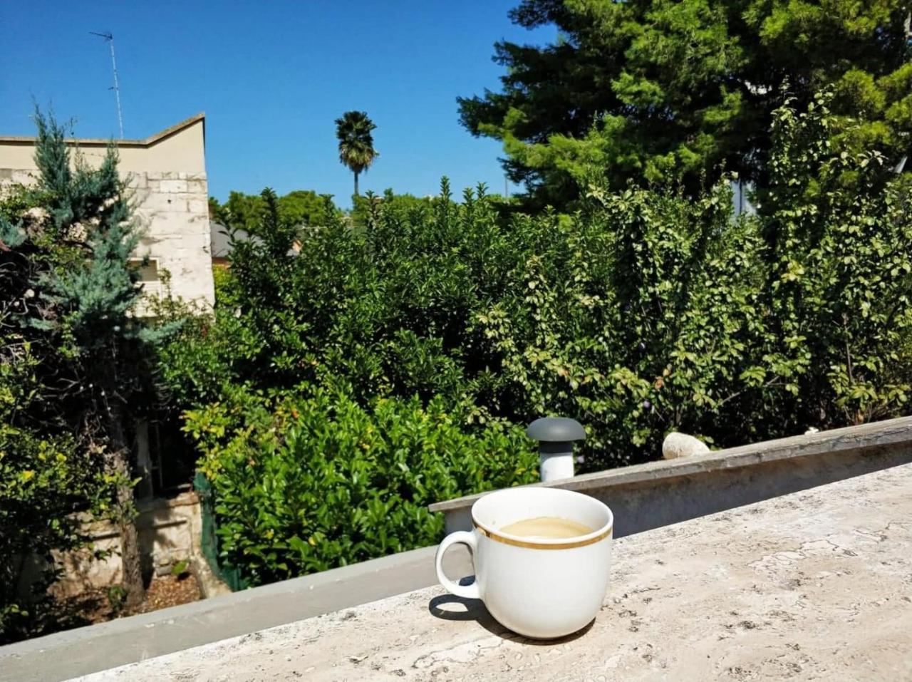 Doppelzimmer mit Balkon und Gemeinschaftsbad