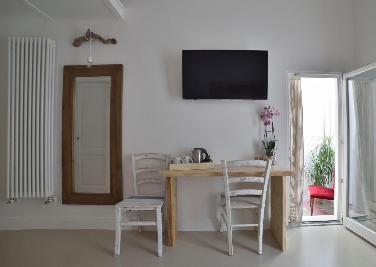 Chambre Double ou Lits Jumeaux avec Salle de Bains Privative et Balcon