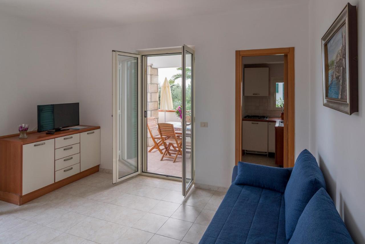 One-Bedroom Apartment Terrace