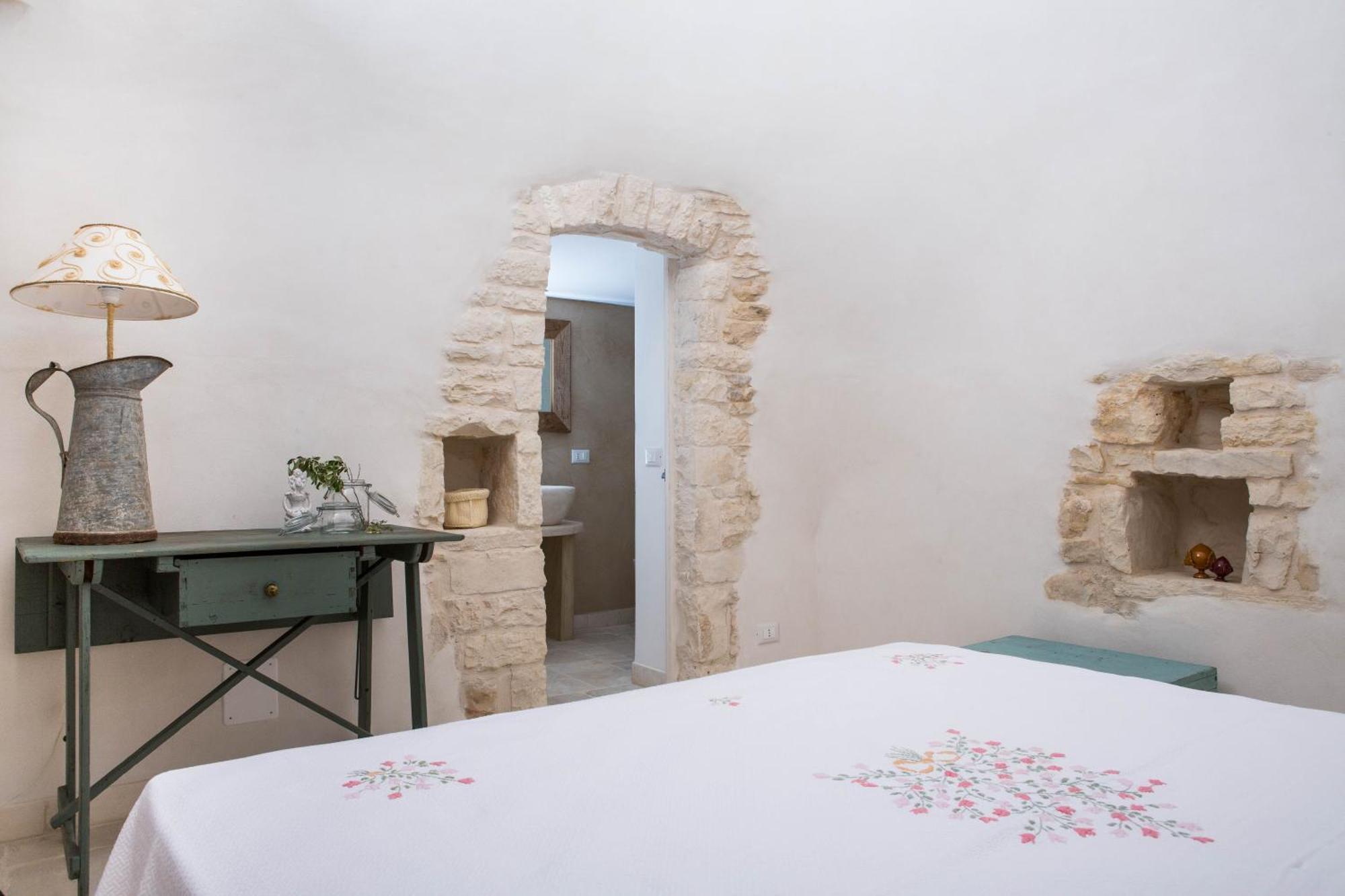 Trullo (2 Adults)