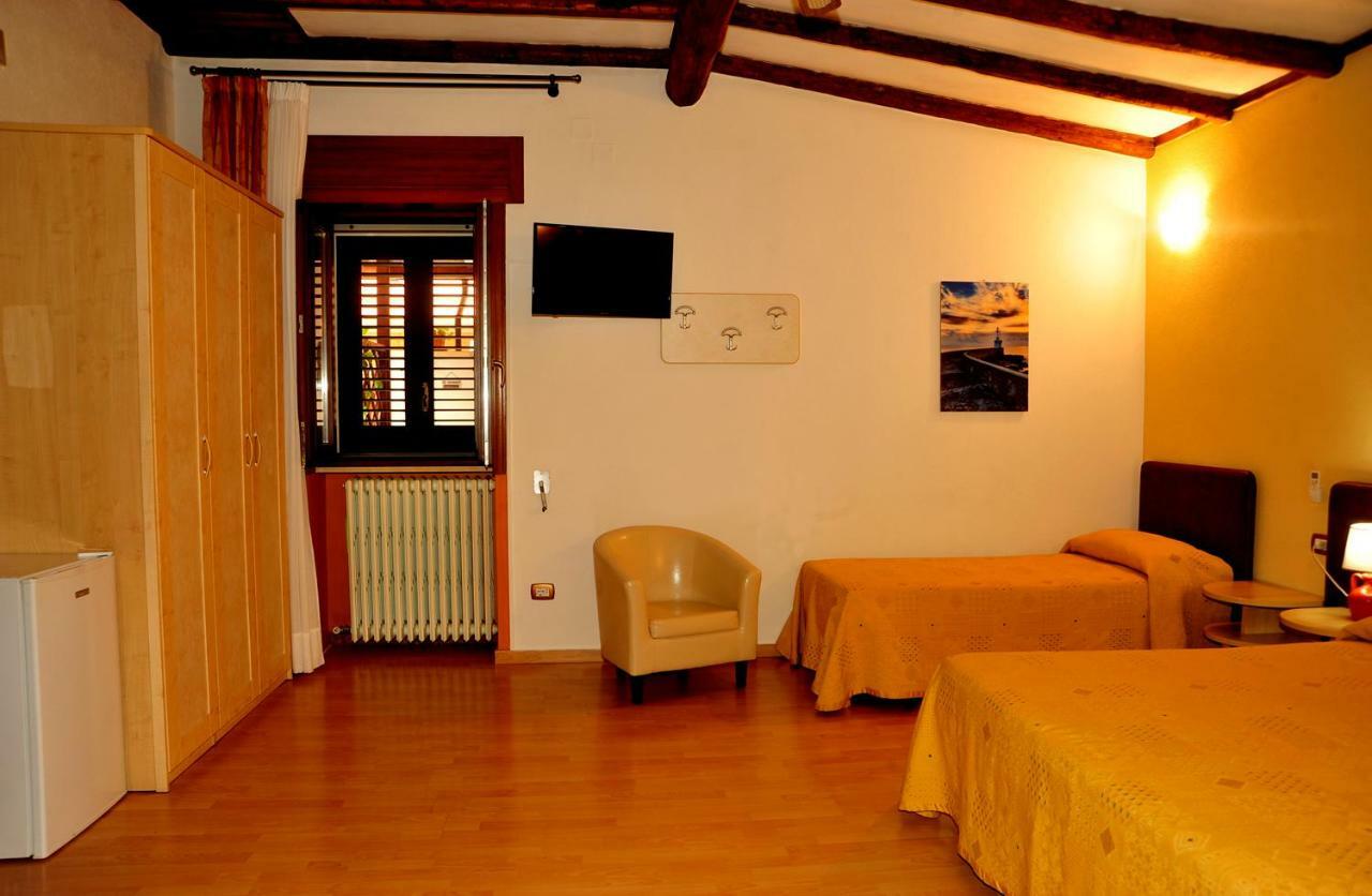 Dreibettzimmer mit eigenem Bad