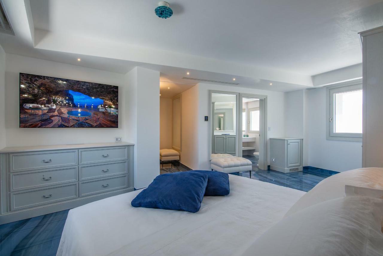 Deluxe Room with Sea View