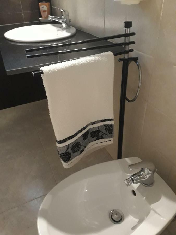Camera Doppia con Letti Singoli con Bagno Privato