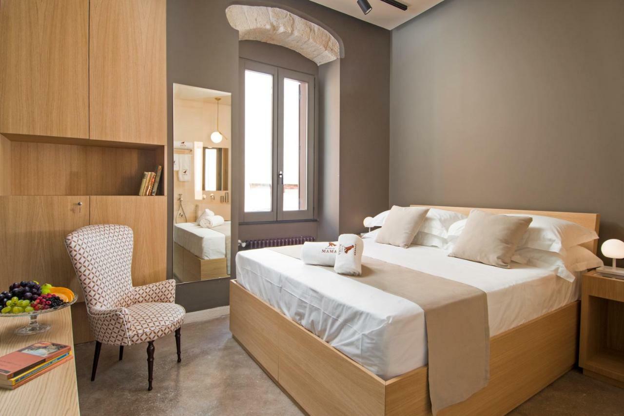 Design Double Room with Air Conditioning