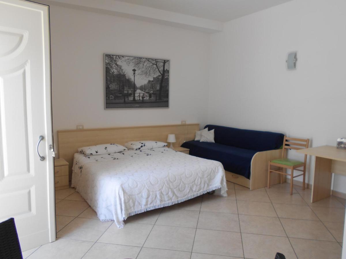 Classic Quadruple Room,1385999279:JPEG